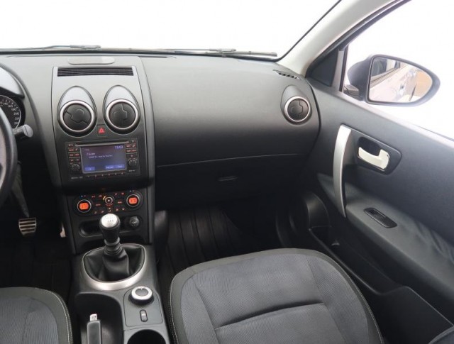 Nissan Qashqai  2.0 dCi 