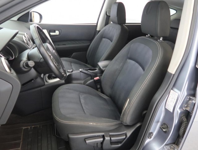 Nissan Qashqai  2.0 dCi 