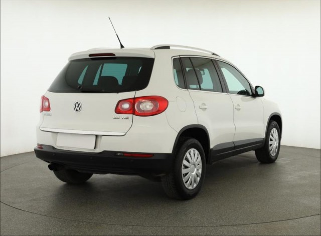 Volkswagen Tiguan  2.0 TSI 