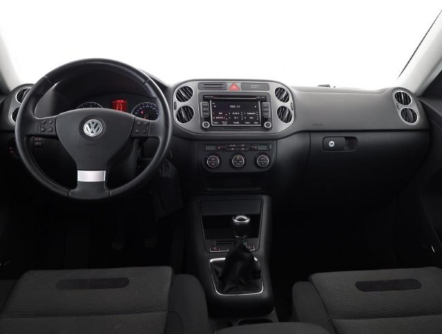 Volkswagen Tiguan  2.0 TSI 