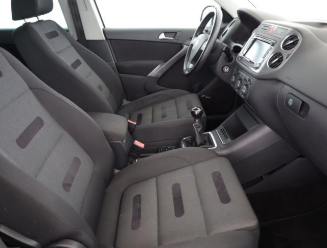 Volkswagen Tiguan  2.0 TSI 