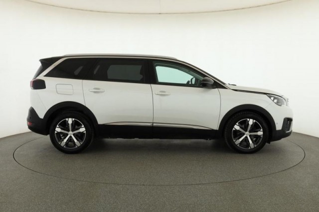 Peugeot 5008  2.0 BlueHDi 