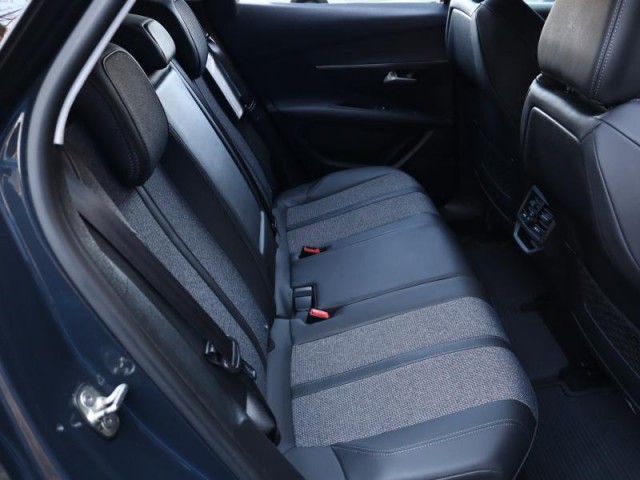 Peugeot 3008  1.5 BlueHDi Allure