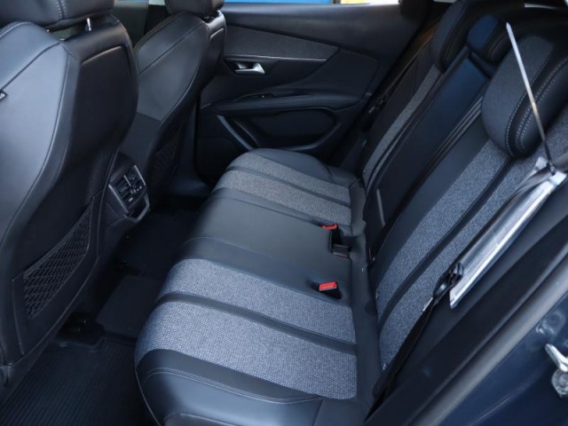 Peugeot 3008  1.5 BlueHDi Allure