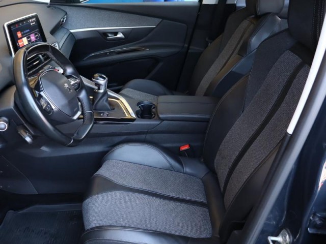 Peugeot 3008  1.5 BlueHDi Allure