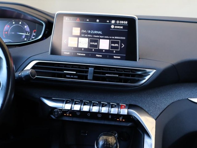 Peugeot 3008  1.5 BlueHDi Allure