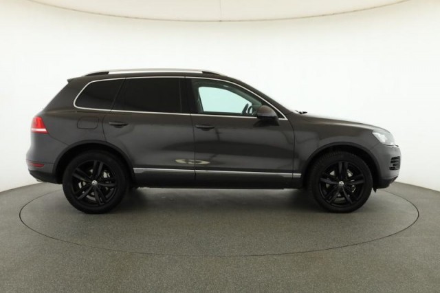 Volkswagen Touareg  3.0 TDI 