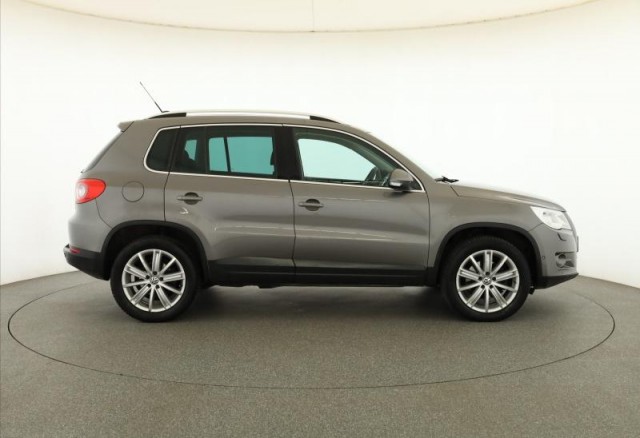Volkswagen Tiguan  2.0 TDI 