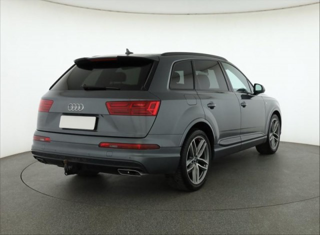 Audi Q7  50 TDI S-Line
