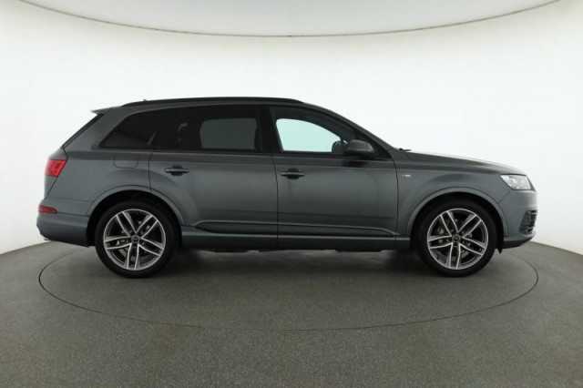 Audi Q7  50 TDI S-Line