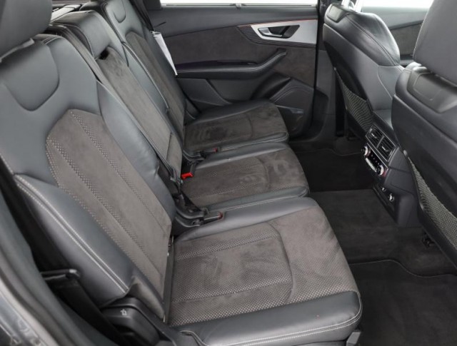 Audi Q7  50 TDI S-Line
