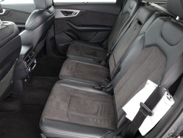 Audi Q7  50 TDI S-Line