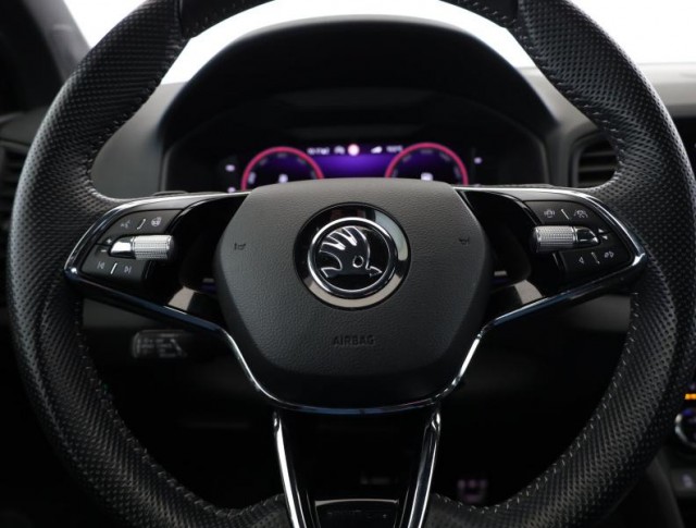 Škoda Karoq  1.5 TSI Sportline