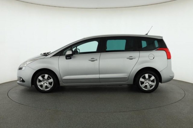 Peugeot 5008  1.6 VTi 