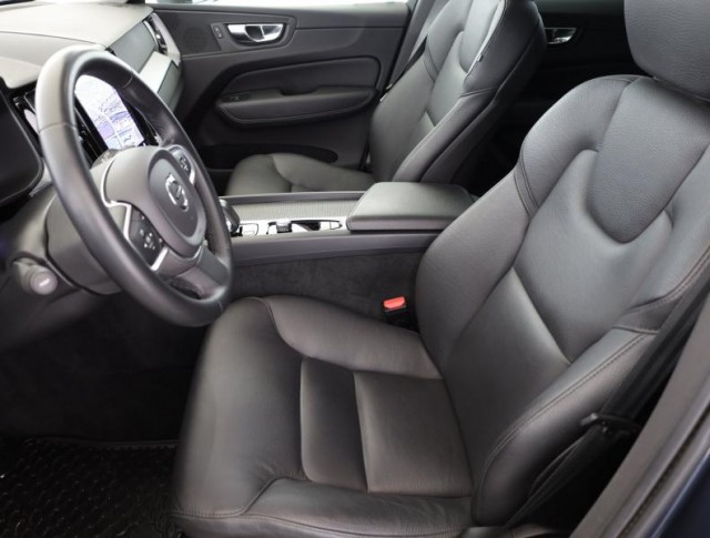 Volvo XC60  B4 AWD Momentum