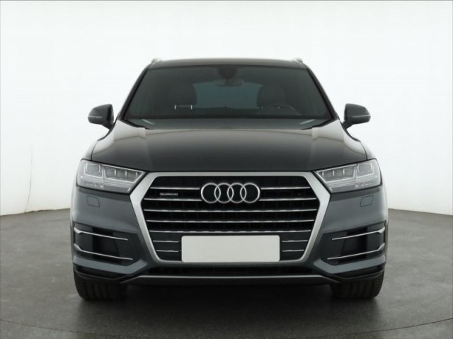 Audi Q7  3.0 TDI S-Line