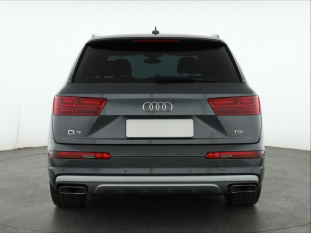 Audi Q7  3.0 TDI S-Line