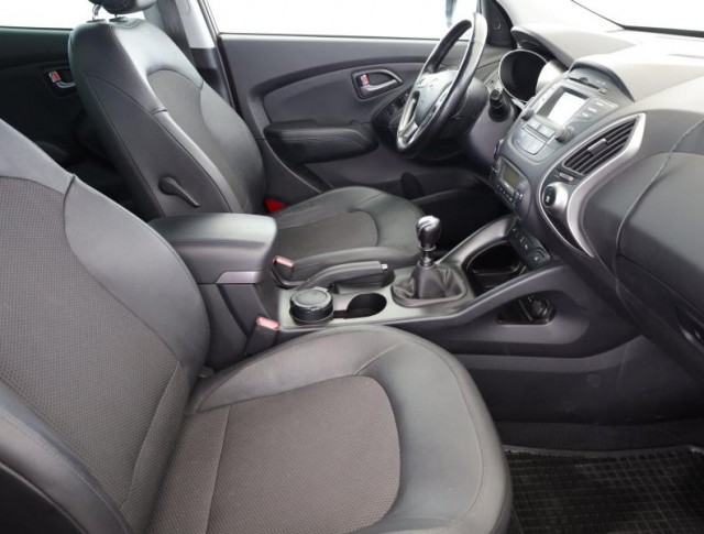Hyundai ix35  2.0 CRDi 