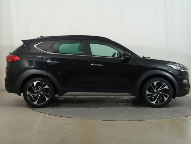 Hyundai Tucson  2.0 CRDi 