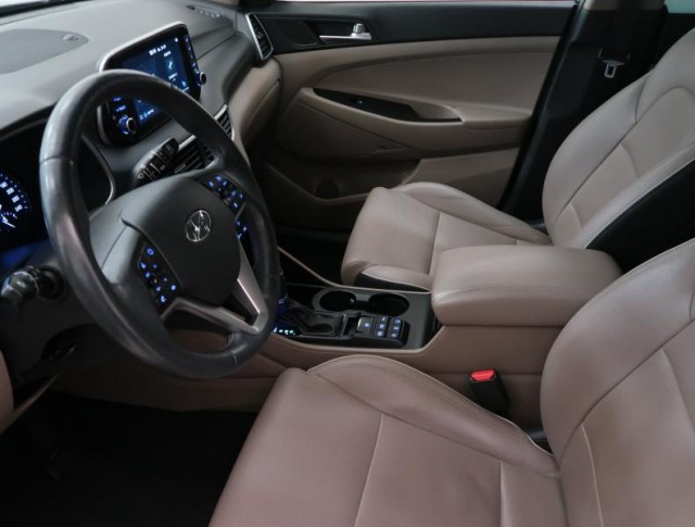 Hyundai Tucson  2.0 CRDi 