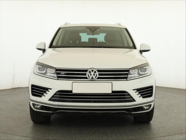 Volkswagen Touareg  3.0 TDI R-Line