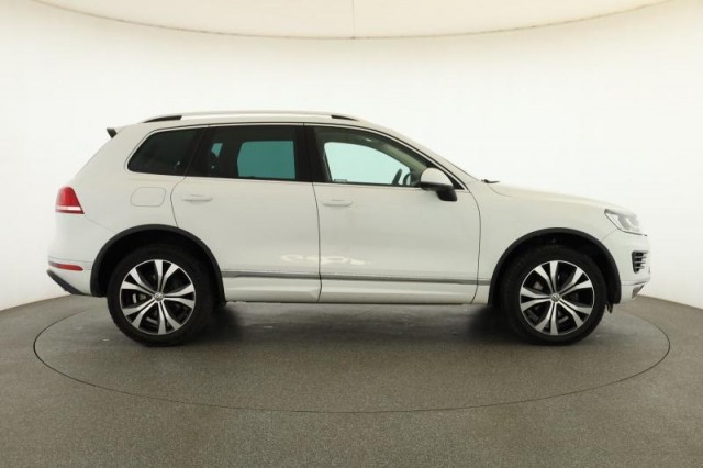 Volkswagen Touareg  3.0 TDI R-Line