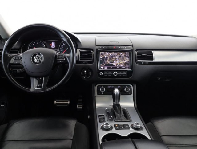 Volkswagen Touareg  3.0 TDI R-Line