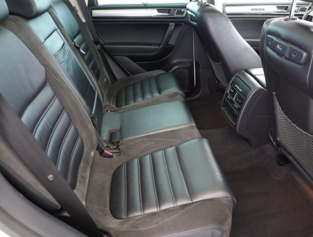 Volkswagen Touareg  3.0 TDI R-Line