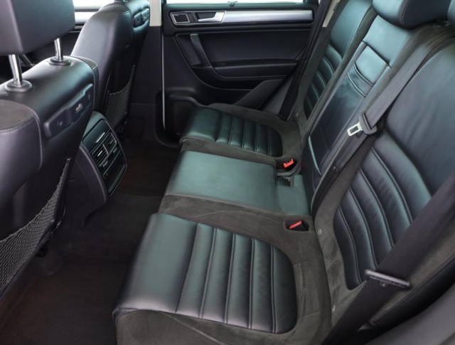 Volkswagen Touareg  3.0 TDI R-Line