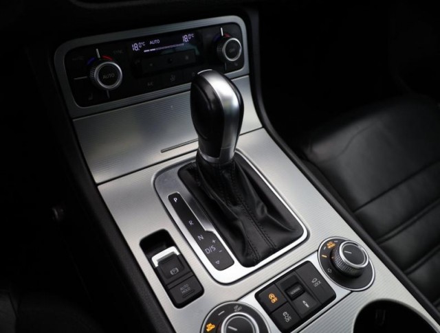 Volkswagen Touareg  3.0 TDI R-Line