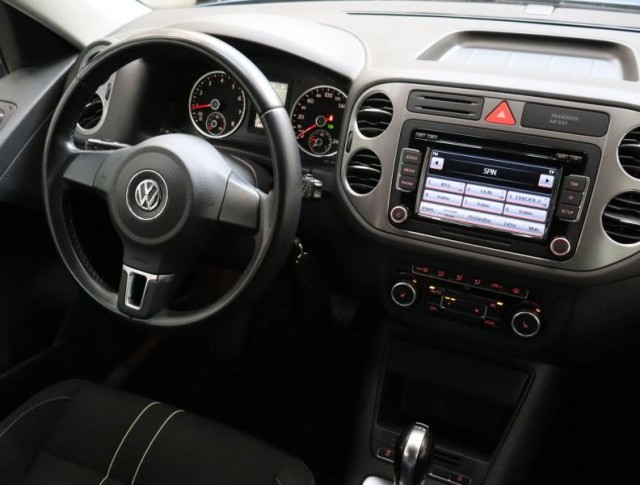 Volkswagen Tiguan  2.0 TSI 
