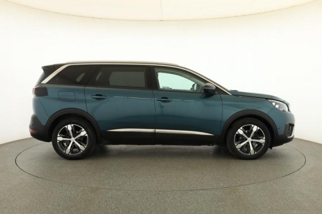 Peugeot 5008  1.5 BlueHDi 