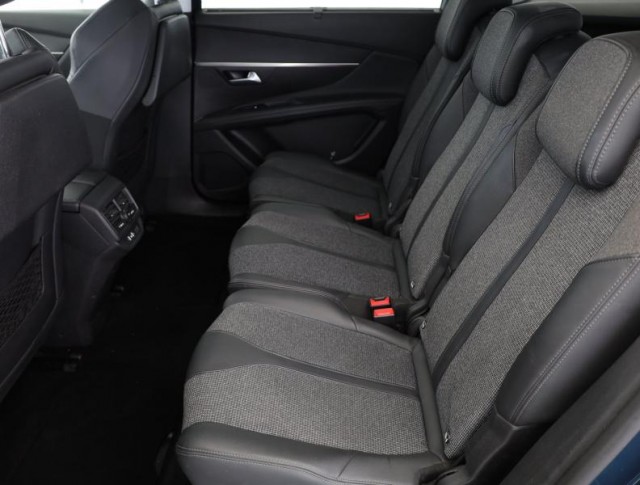 Peugeot 5008  1.5 BlueHDi 