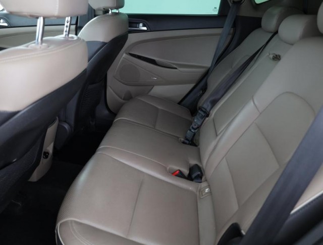 Hyundai Tucson  2.0 CRDi 