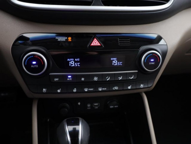 Hyundai Tucson  2.0 CRDi 