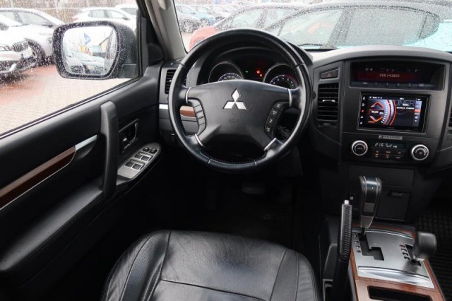Mitsubishi Pajero  3.2 DI-D 