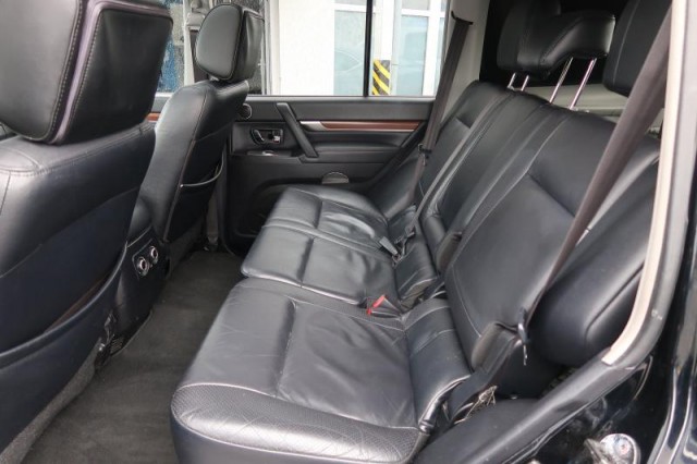 Mitsubishi Pajero  3.2 DI-D 