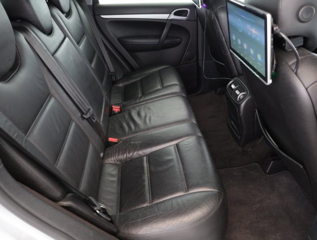 Porsche Cayenne  V6 