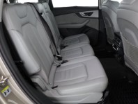 Audi Q7  3.0 TDI .