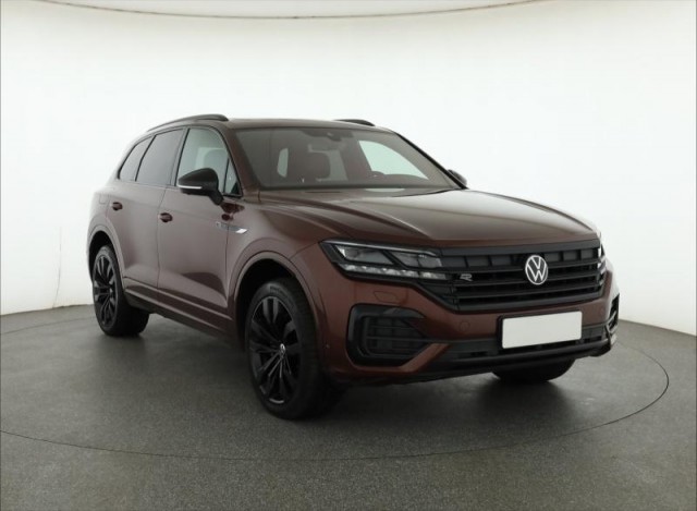 Volkswagen Touareg  3.0 TDI R