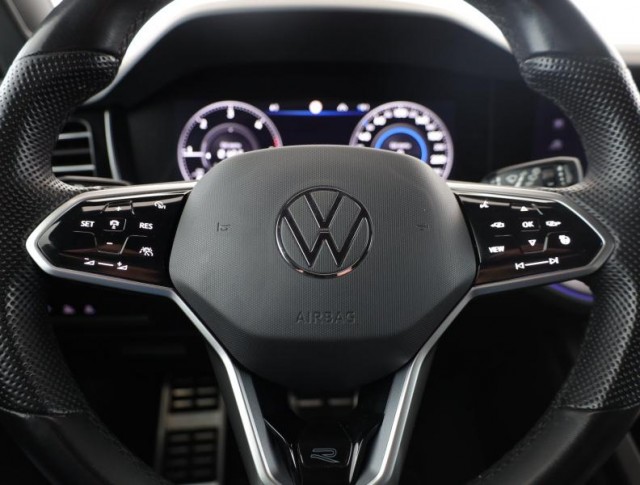 Volkswagen Touareg  3.0 TDI R