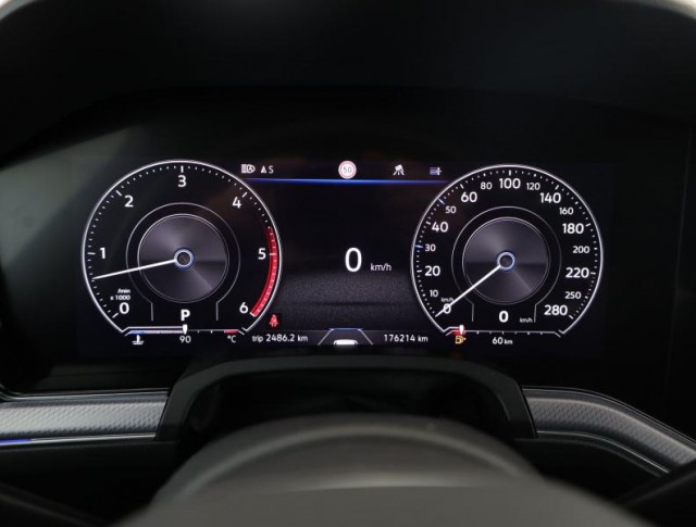 Volkswagen Touareg  3.0 TDI R