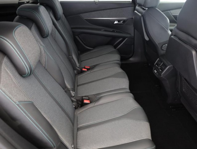 Peugeot 5008  1.5 BlueHDi 