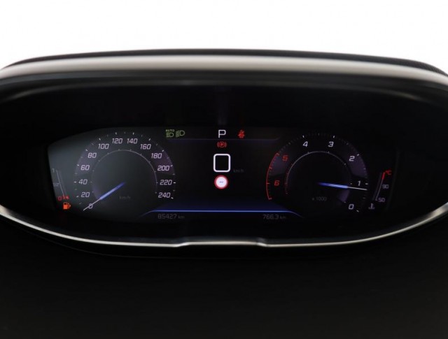 Peugeot 5008  1.5 BlueHDi 