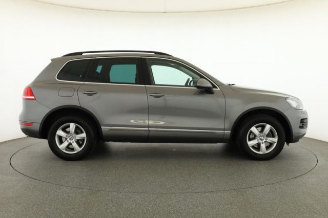 Volkswagen Touareg  3.0 TDI 