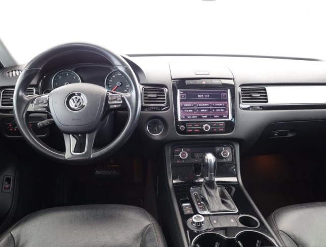 Volkswagen Touareg  3.0 TDI 
