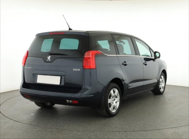 Peugeot 5008  2.0 BlueHDi 