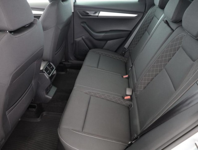 Škoda Karoq  1.0 TSI Ambition Plus