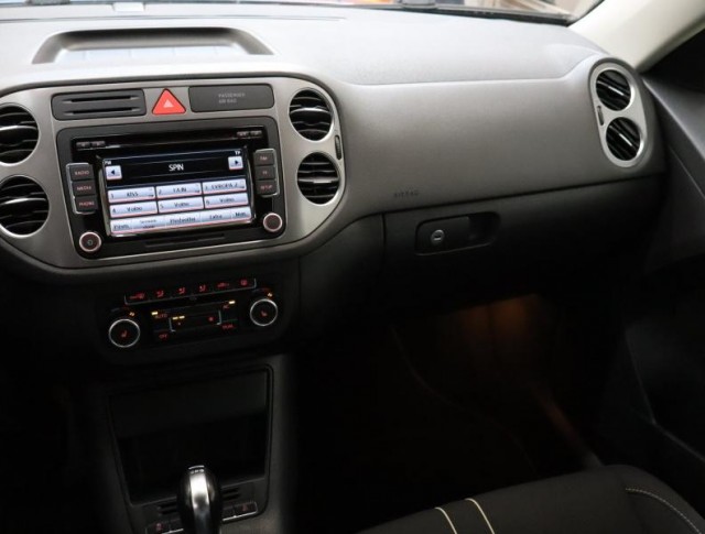 Volkswagen Tiguan  2.0 TSI 