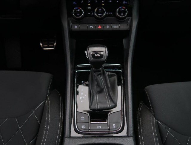 Škoda Karoq  1.5 TSI Sportline